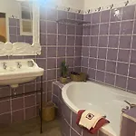 Des Sources Bed & Breakfast 3*