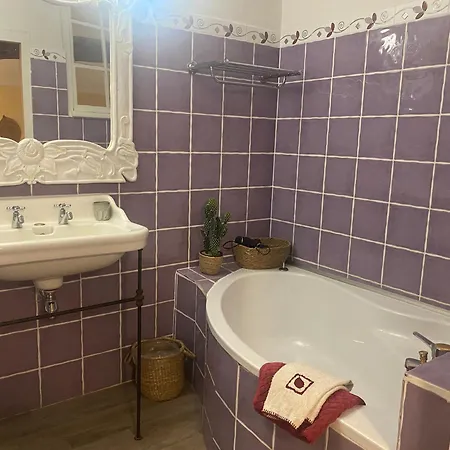 Des Sources Bed & Breakfast 3*